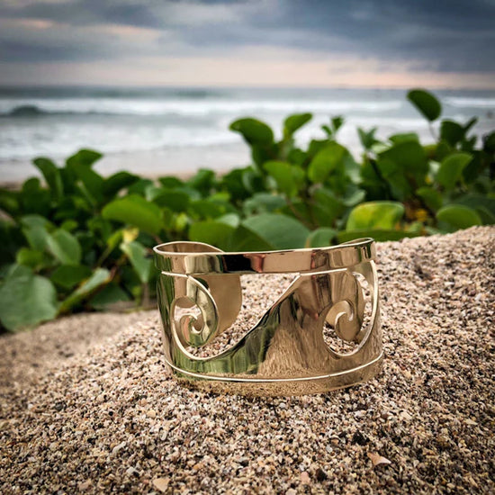 Bold Wave Cuff by Jen Stones