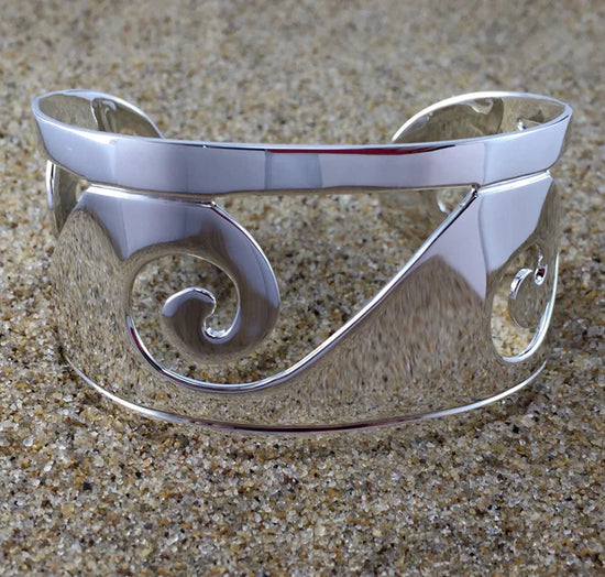 Bold Wave Cuff by Jen Stones